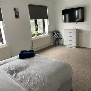 Lovely 4 Bedroom 2 Bathroom Apartment London