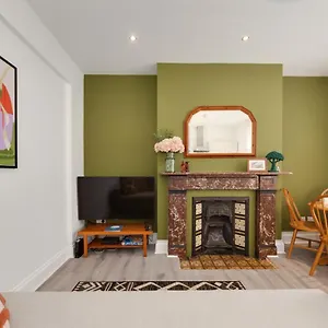  Apartment Number7, 3 Minutes To The Beach, Super King Beds, Part Of Burlington-escapes