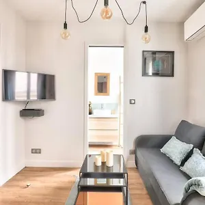 Cozy And Practical In The 10th Arrondissement Apartment Paris